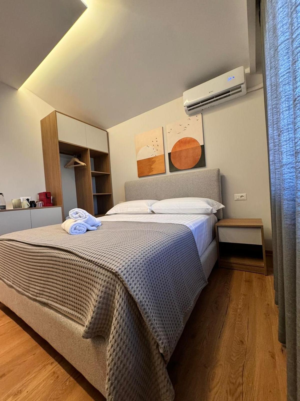 Izi Boutique Apartment Tirana Exterior photo