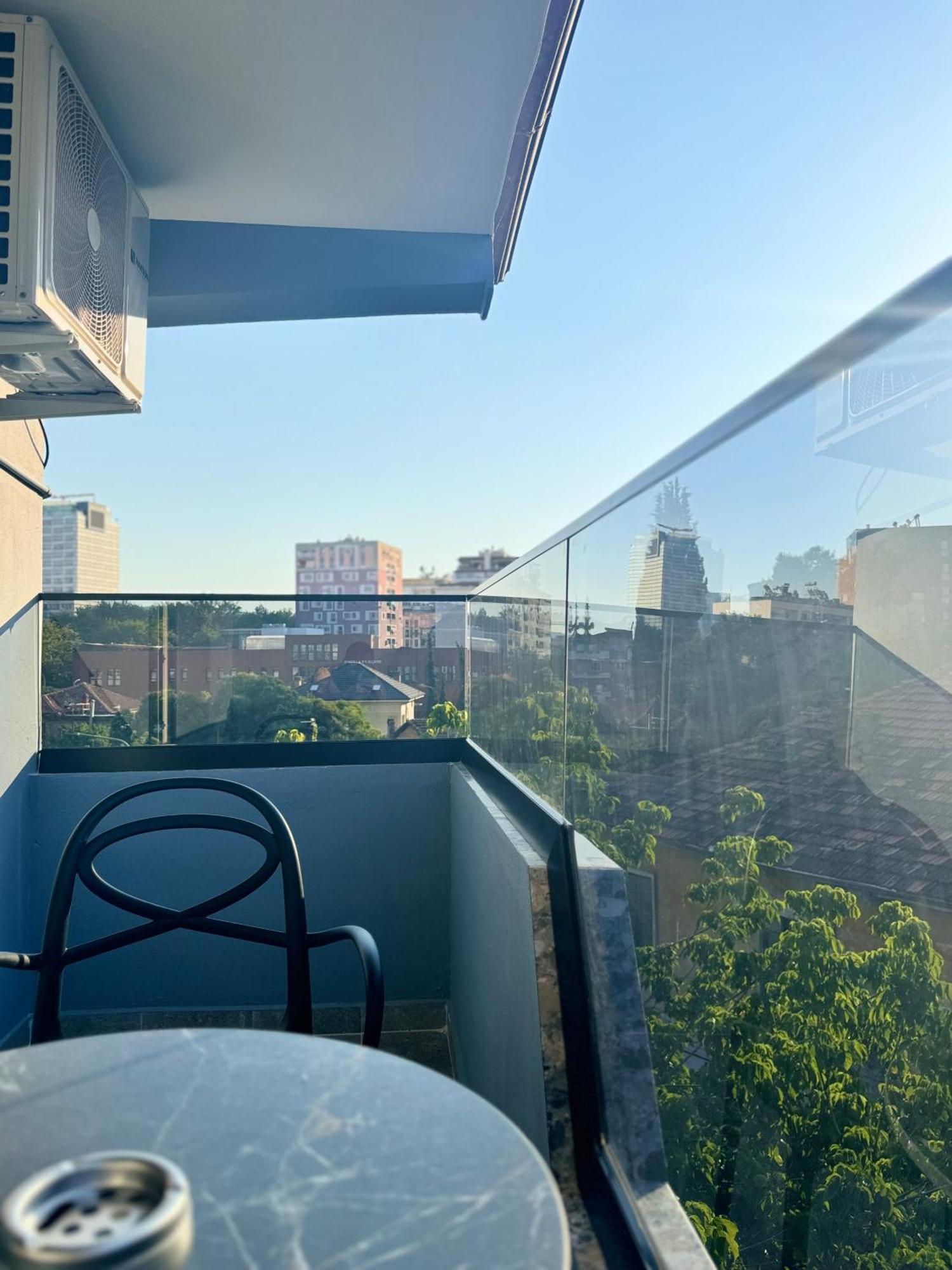 Izi Boutique Apartment Tirana Exterior photo