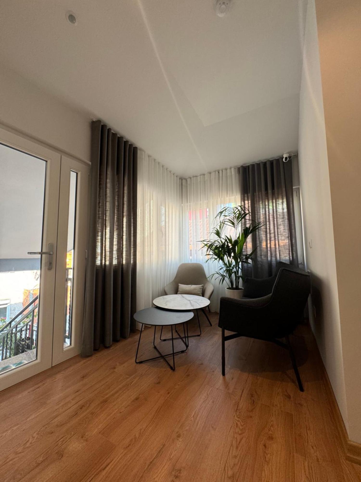 Izi Boutique Apartment Tirana Exterior photo